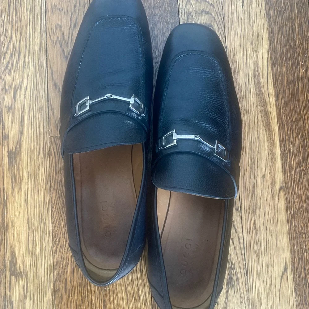 Gucci Black Leather Loafers with Silver Buckle - Picture 4 of 7